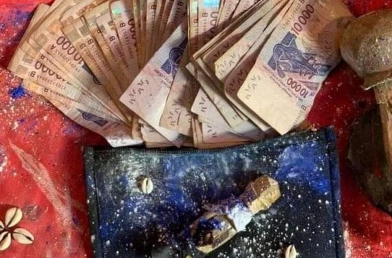 Vrais portefeuille magique expert marabout réputé du monde