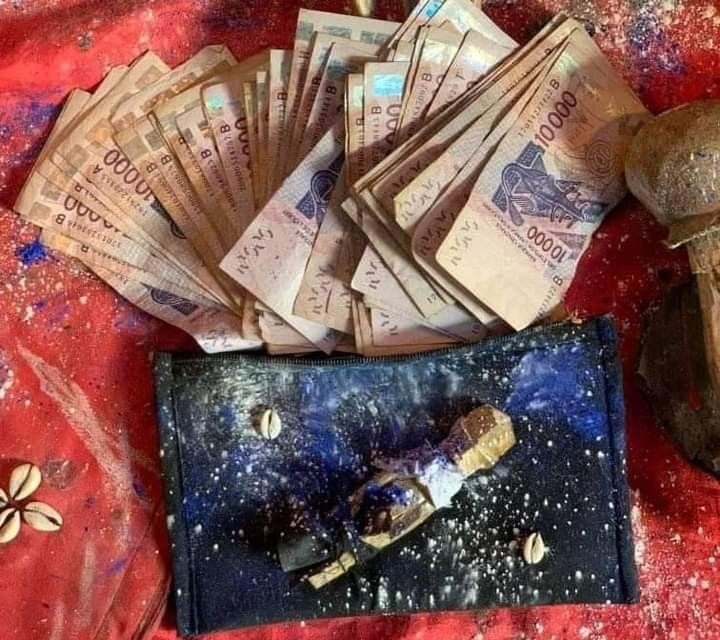 Vrais portefeuille magique expert marabout réputé du monde